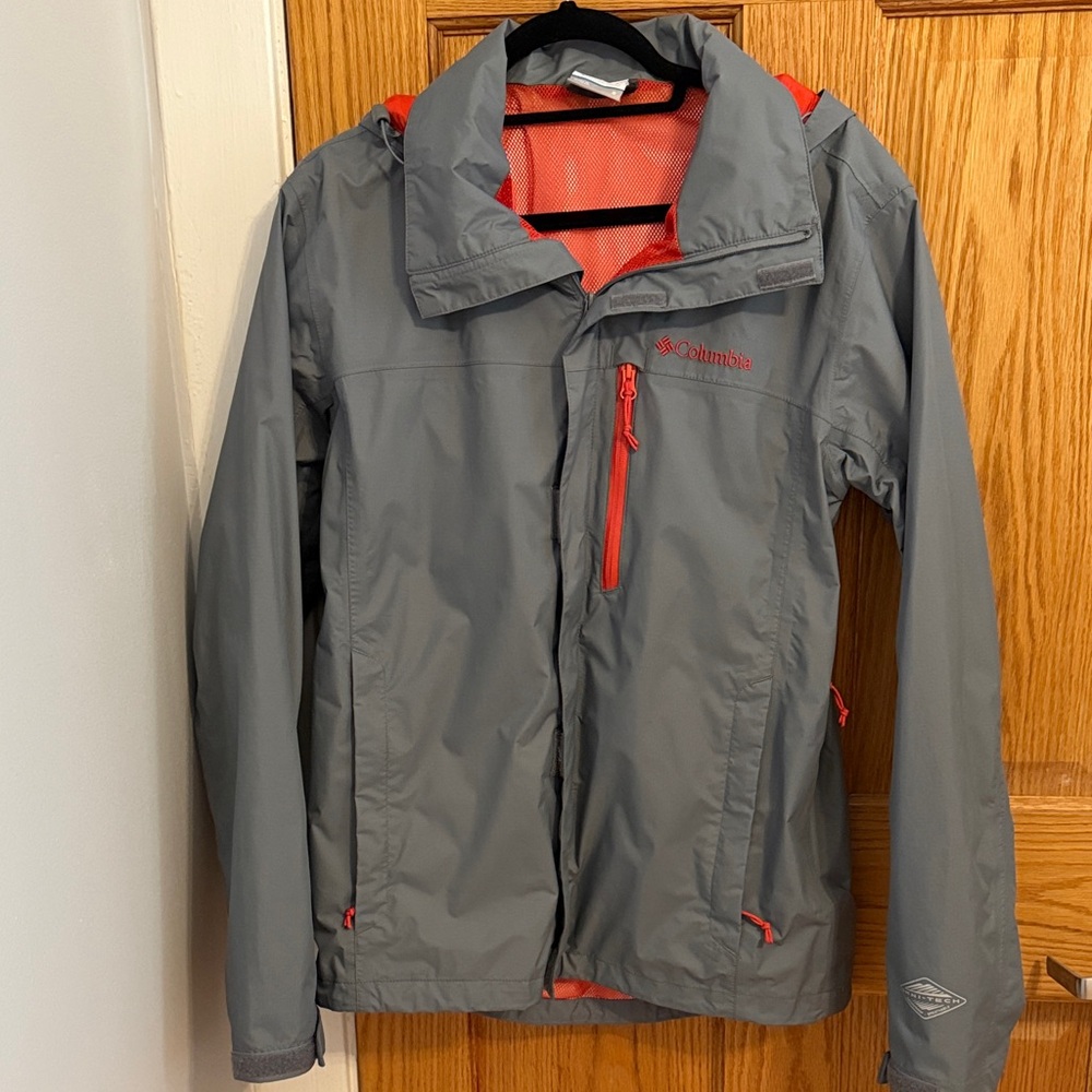 Columbia Men's Gray and Red Raincoat